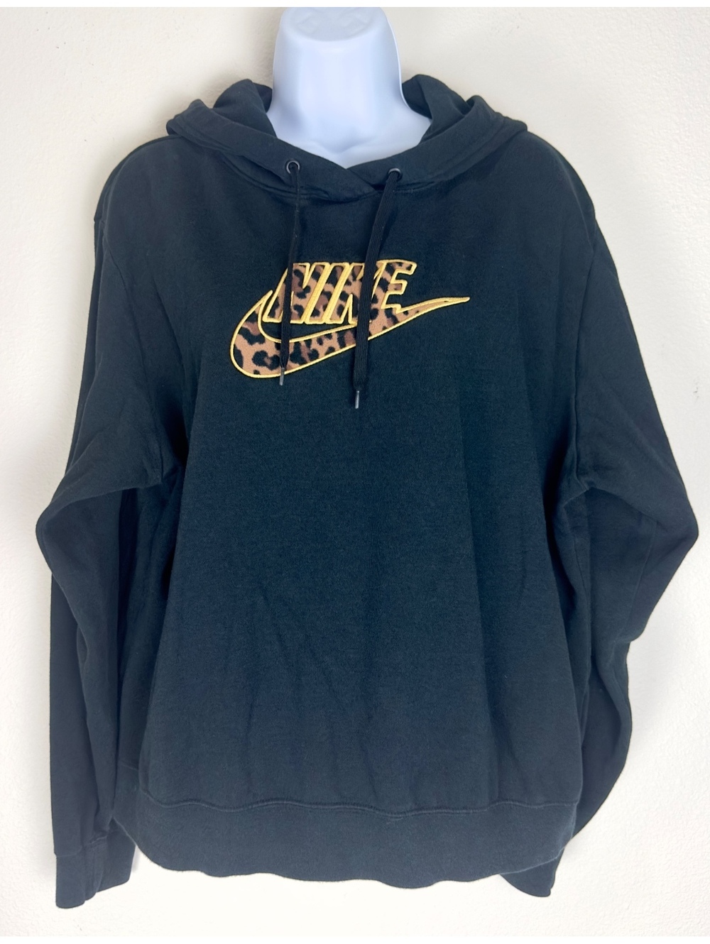 Nike Women’s Medium Black Leopard Swoosh Pullover Hoodie Animal Print